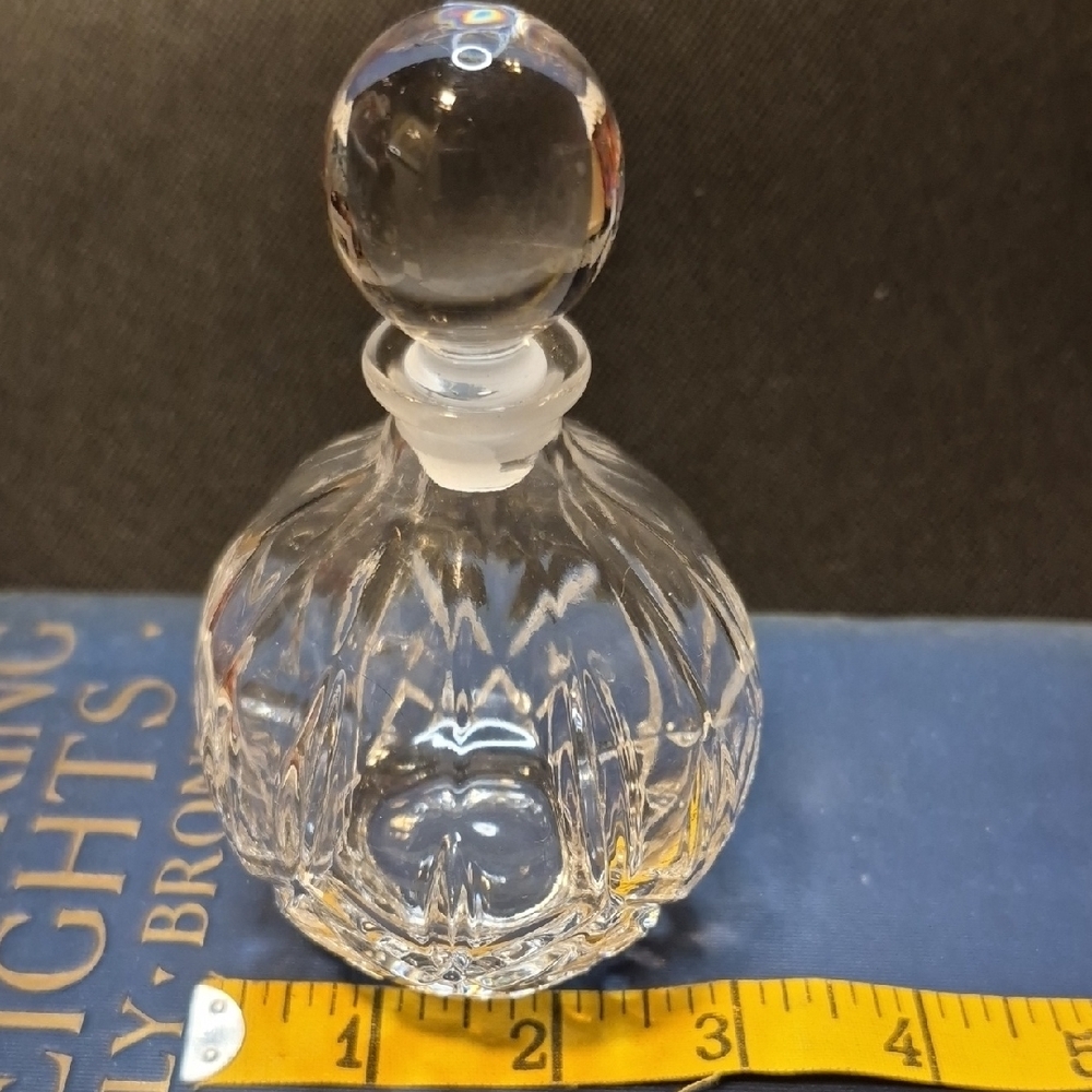 Elegant Vintage RCR Clear Crystal Perfume Bottle - Picture 4 of 6